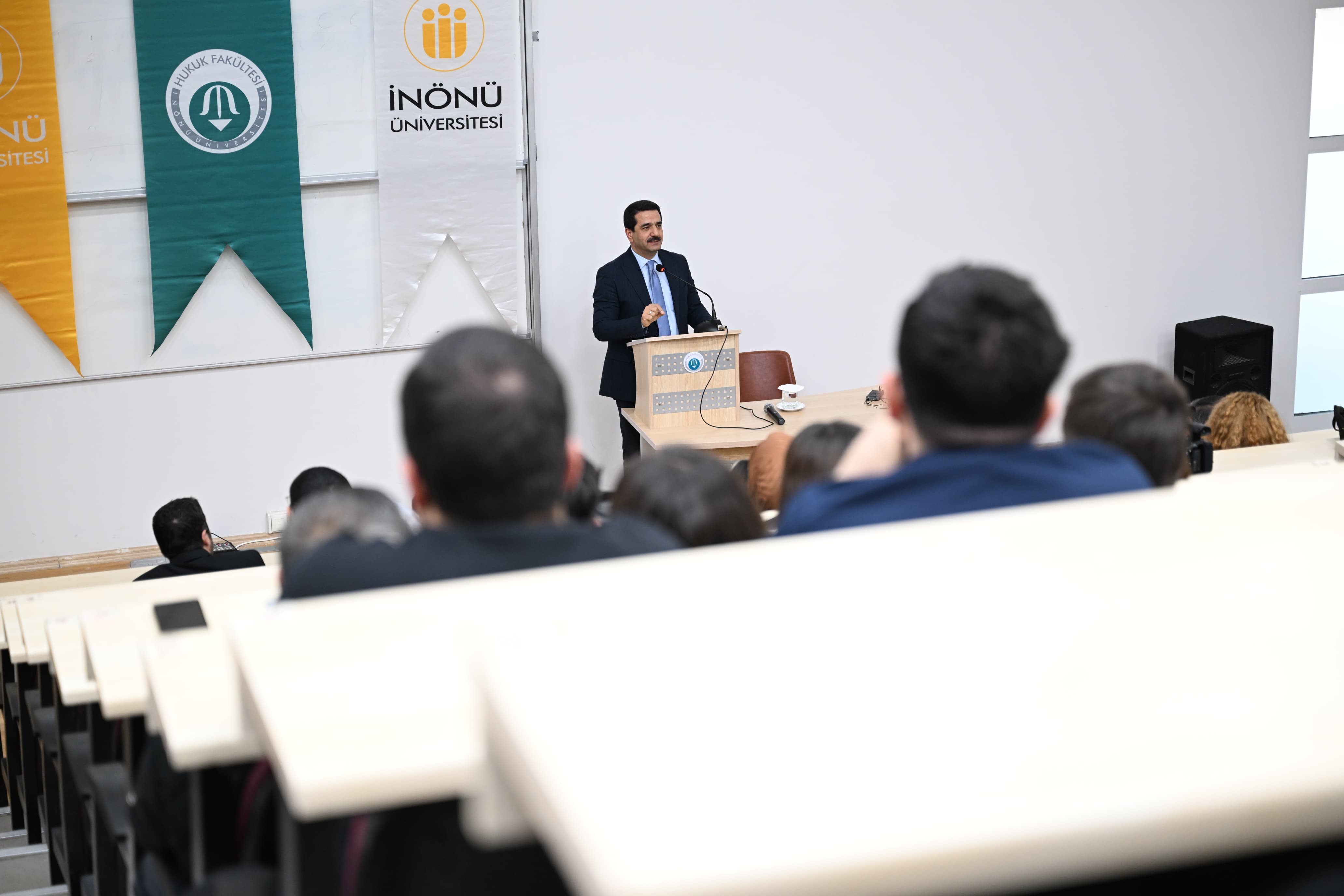 " Cübbemiz Siyahtır Ama Kara Değildir"