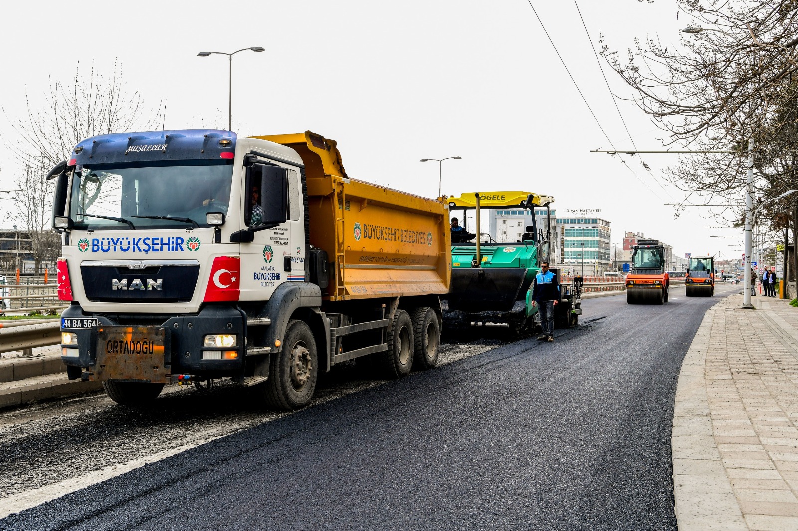 "ULAŞIMLA İLGİLİ SIKINTILARI ORTADAN KALDIRIYORUZ"