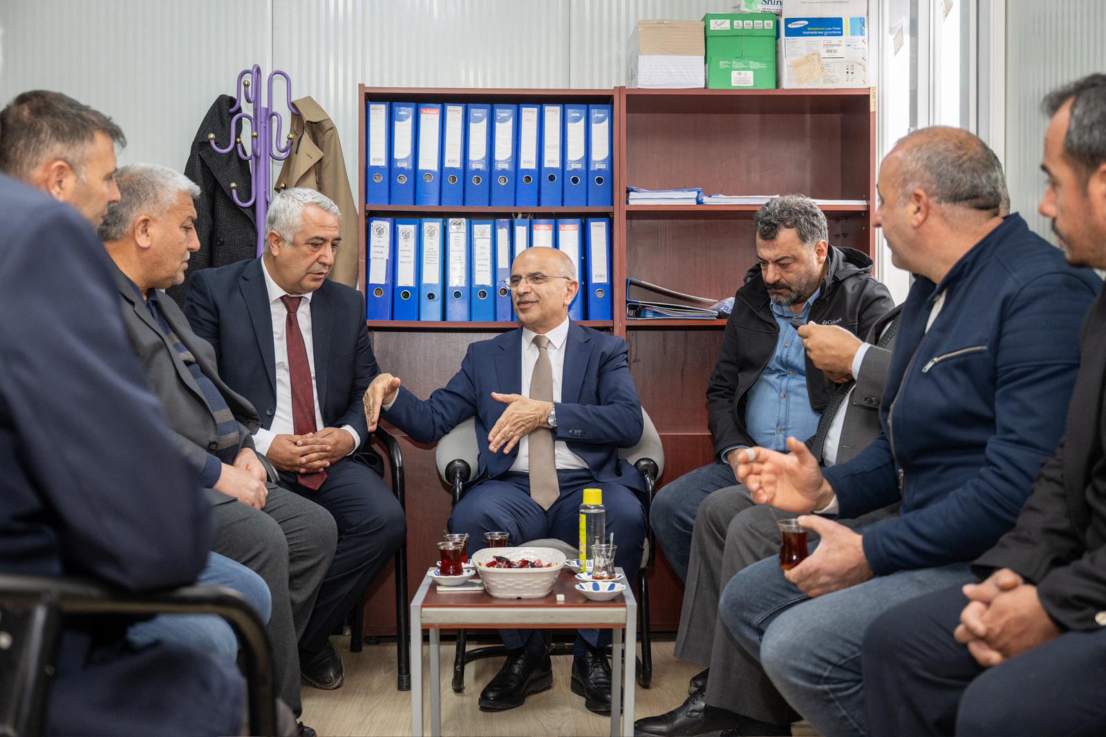 "YENİ BİR MALATYA İNŞA EDİYORUZ"