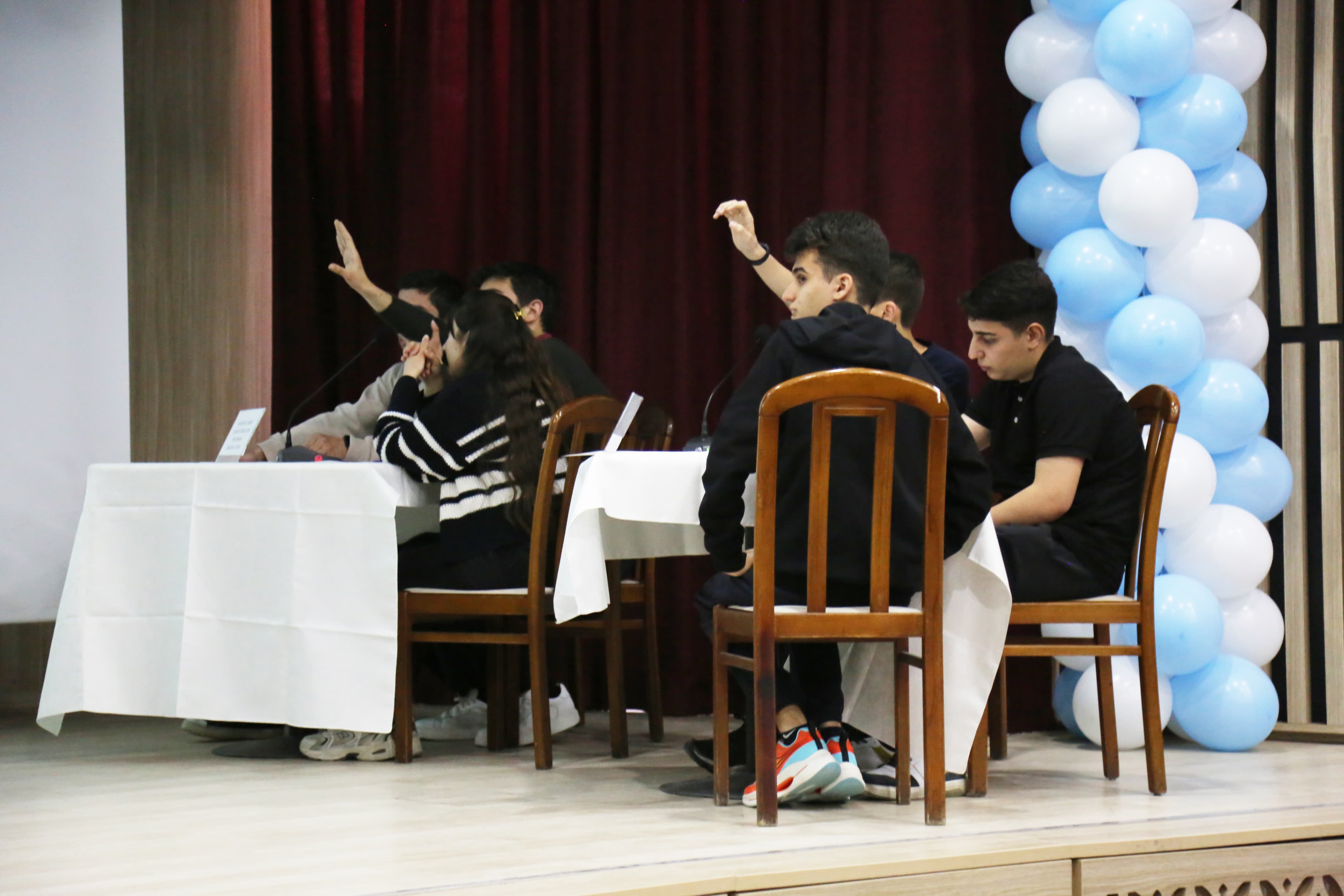 ŞAMPİYON KİM?"Bilgi Yarışmasında İlk Turlar Başladı