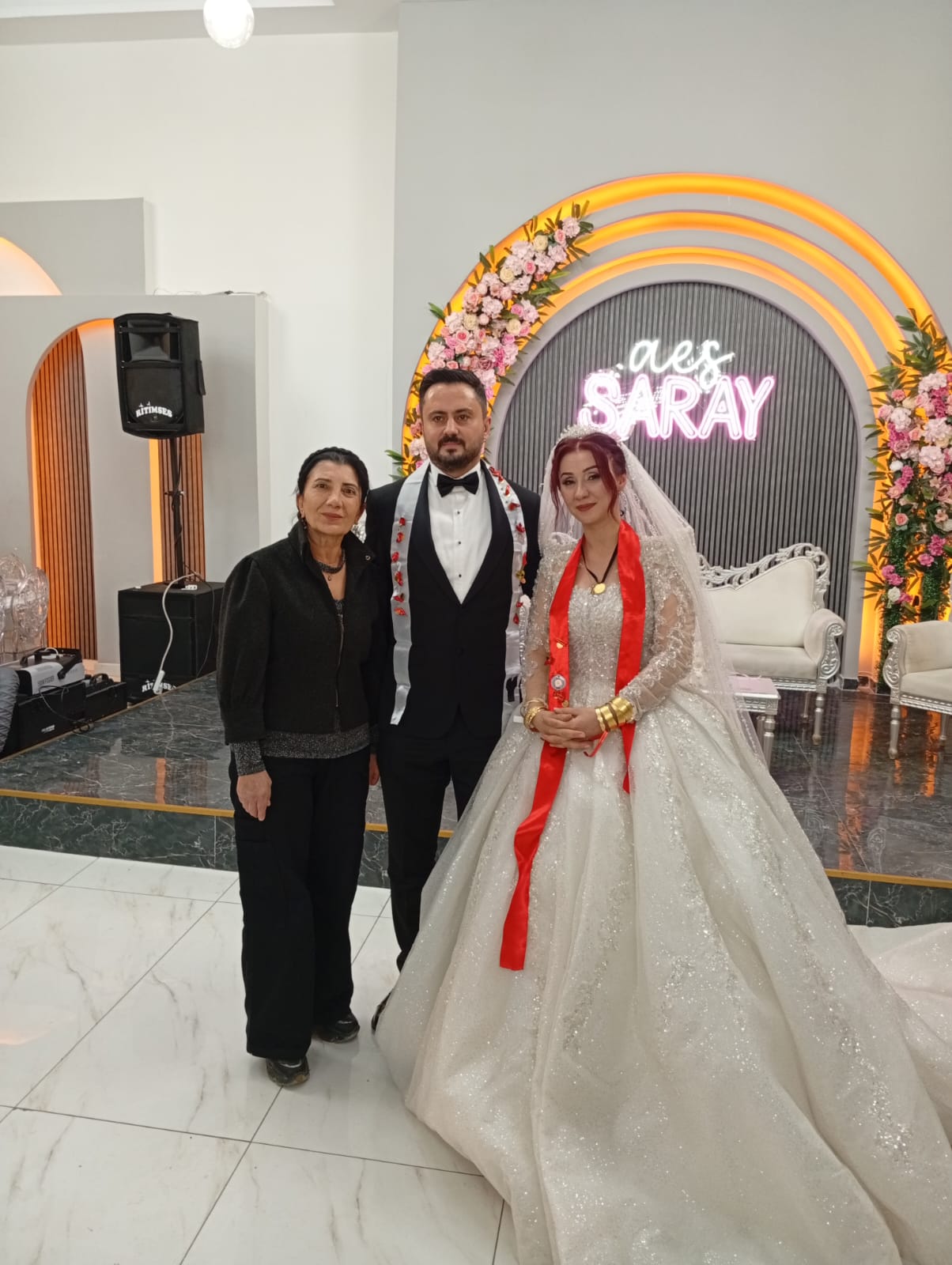 Seray Yeler ve Faruk Ünlü Görkemli Bir Törenle Dünyaevine Girdi