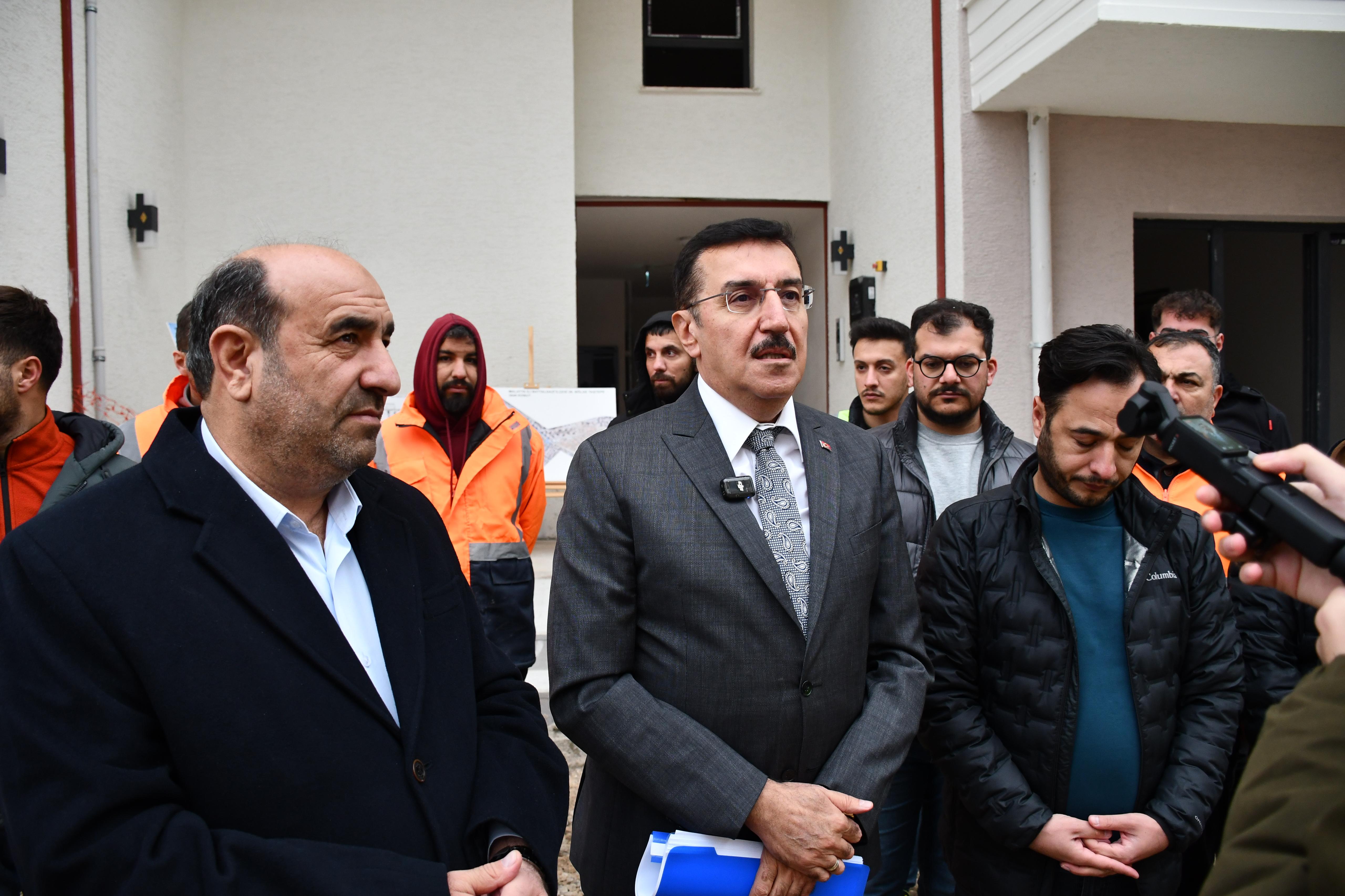 Tüfenkci:"Bu Binalar 10 Yılda Yapılmaz Diyenlere Cevap Veriyoruz"