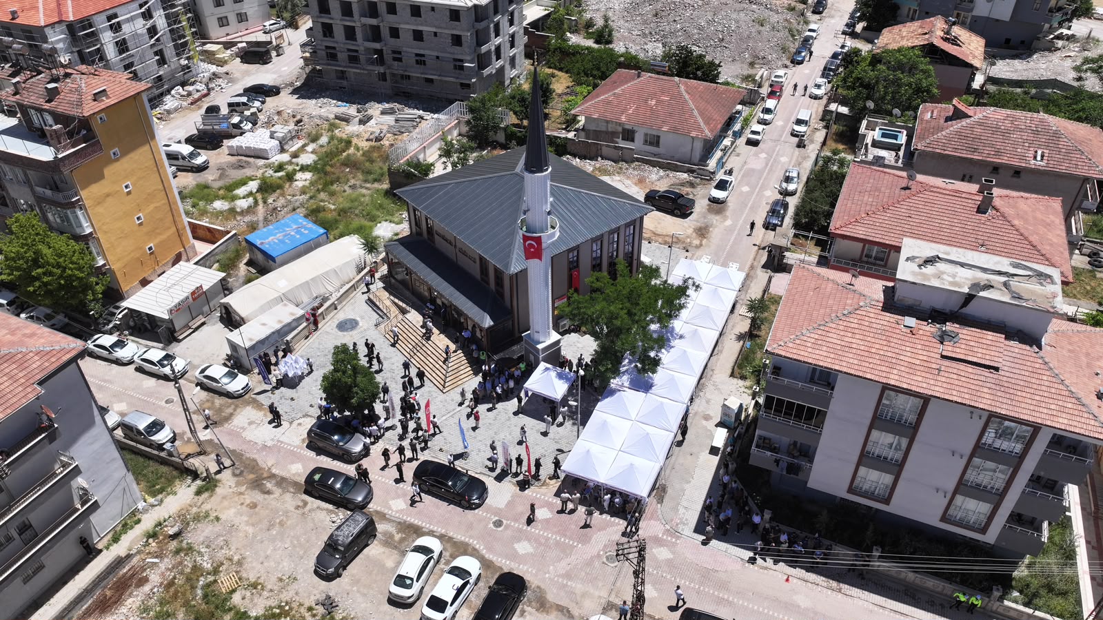 Vali Seddar Yavuz, Hacı Hüseyin Kölük Camii’nin Açılış Törenine Katıldı