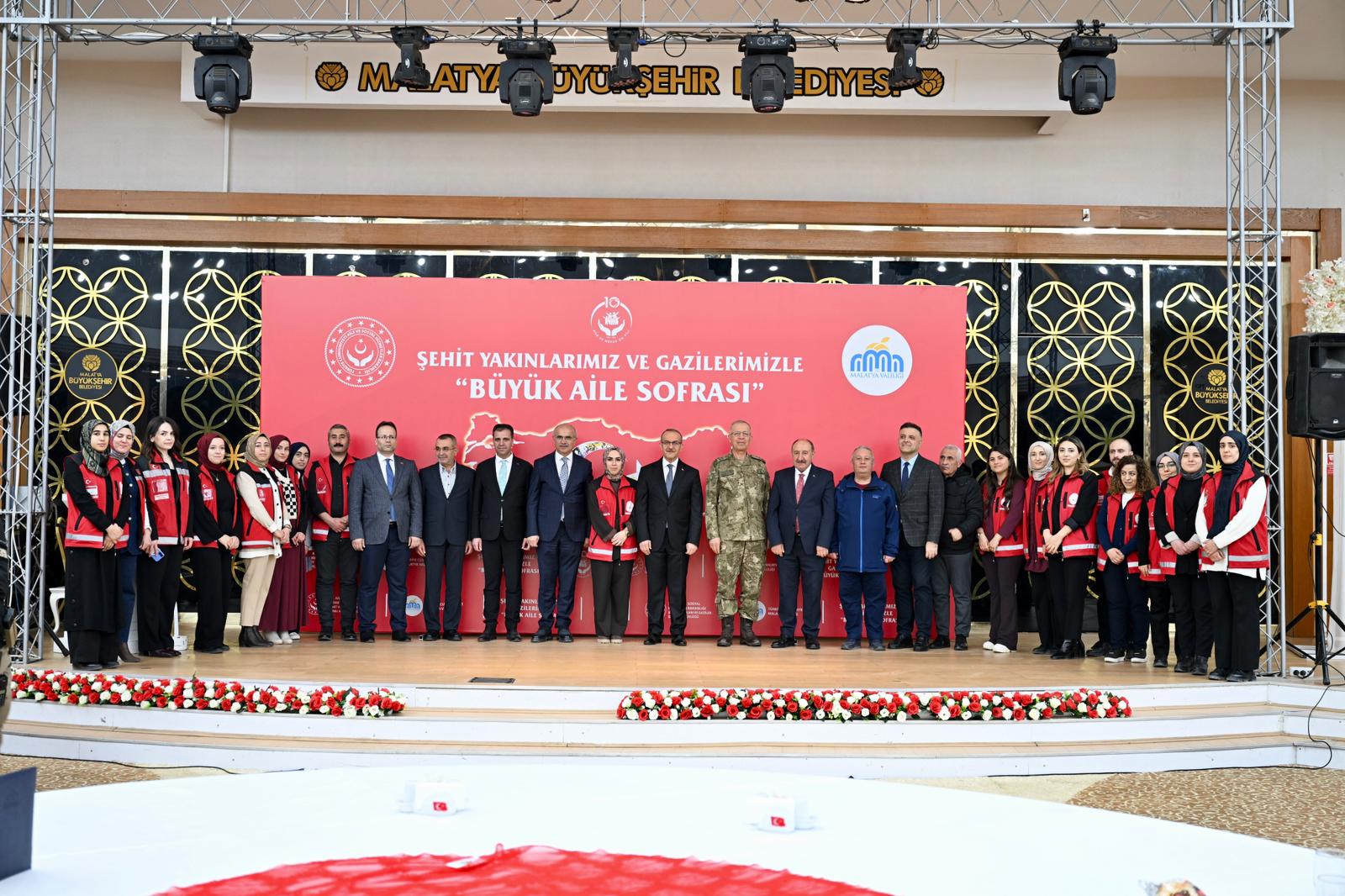 Vali Seddar Yavuz, Şehit Aileleri ve Gazilerle İftar Programında Bir Araya Geldi