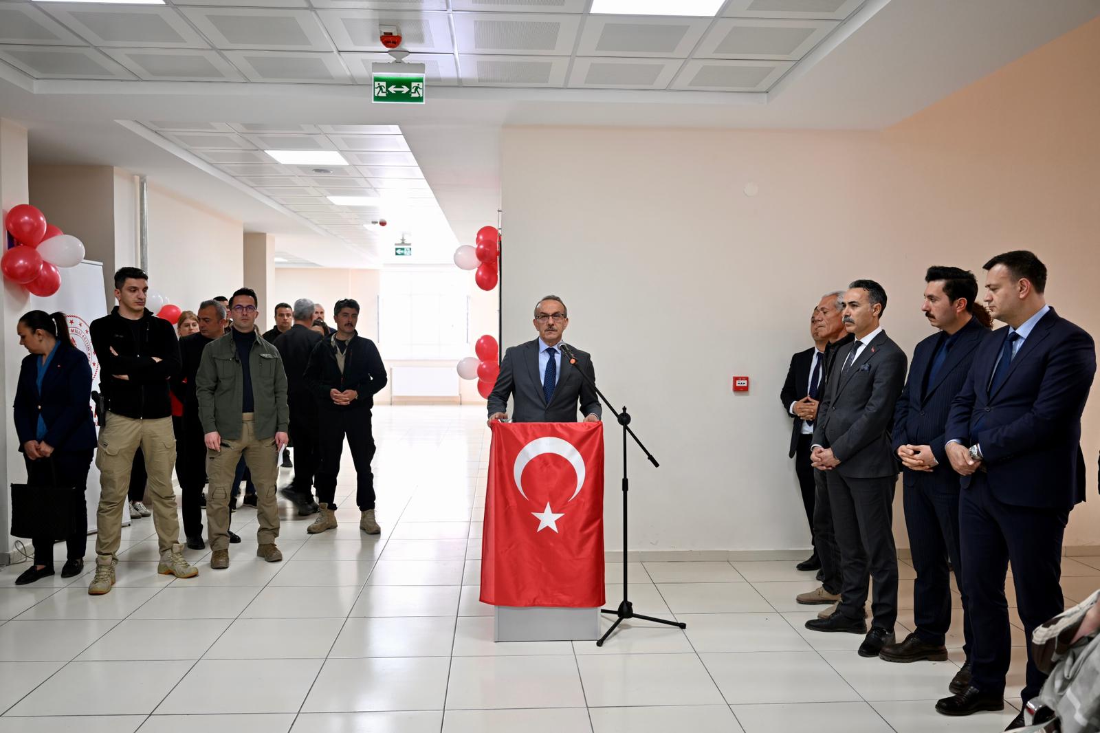 Vali Seddar Yavuz’un Katılımıyla Kütüphane Açılışı Gerçekleştirildi