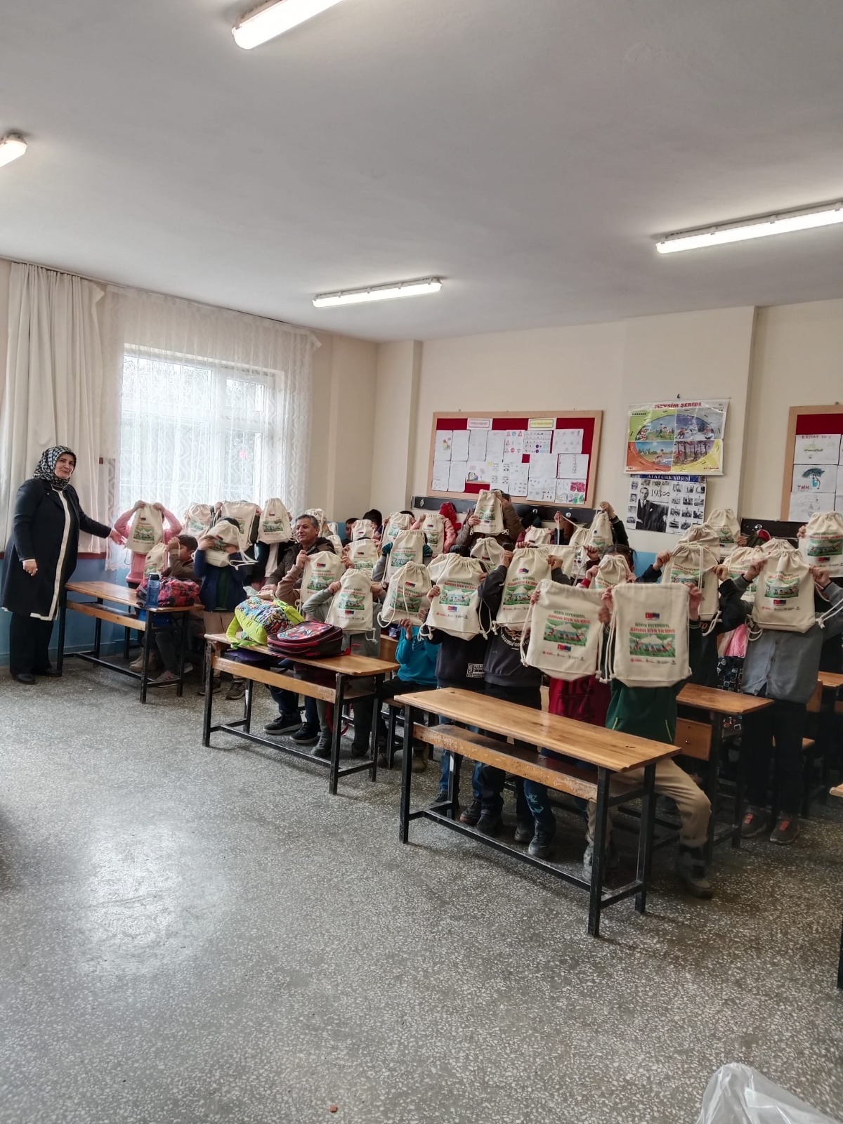 YAKLAŞIK 1000 ÖĞRENCİYE  FARKINDALIK EĞİTİMİ VERİLDİ