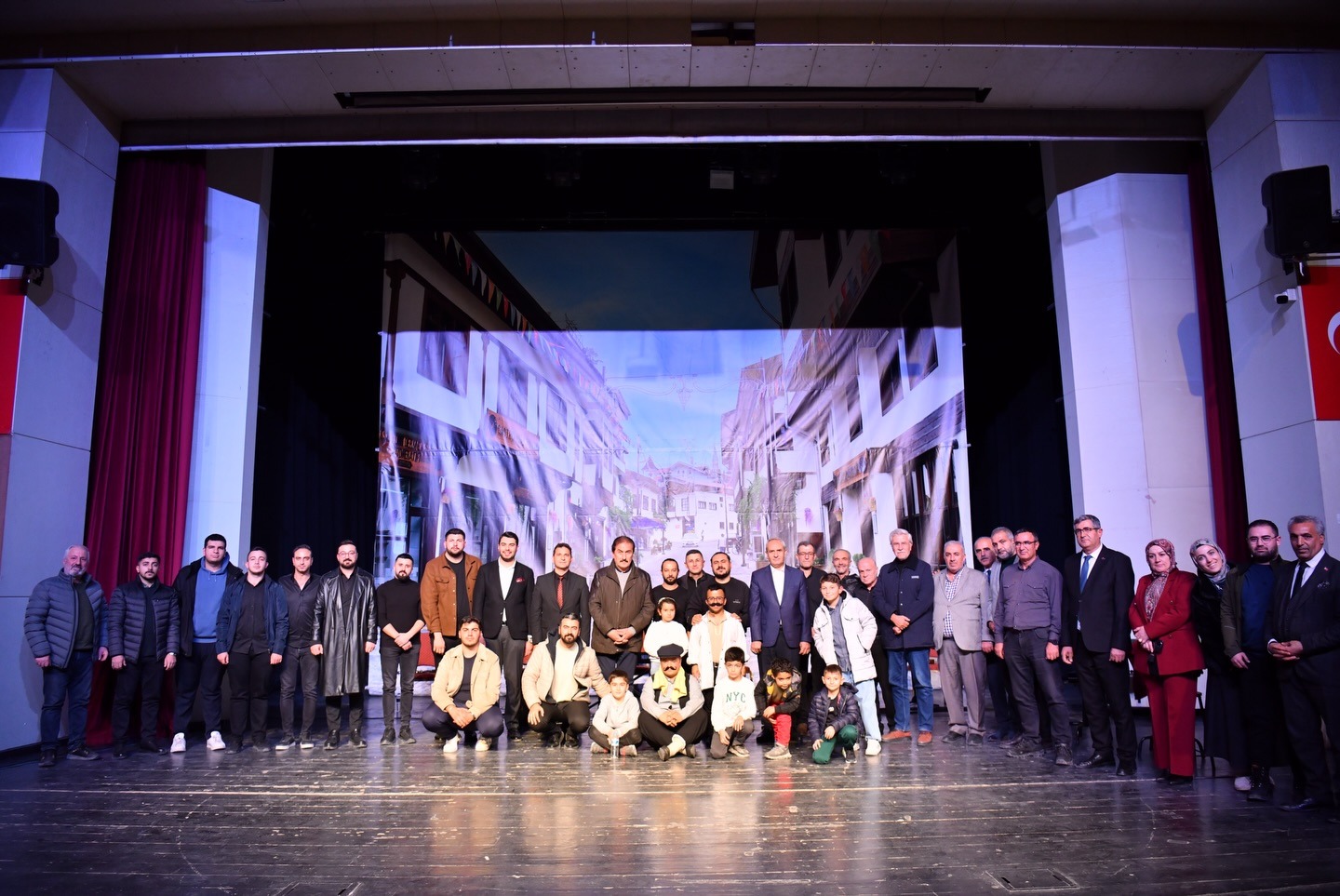 Yeşilyurt Belediyesi'nden Nostalji Ve Eğlence Dolu Kültür ve Sanat Akşamı