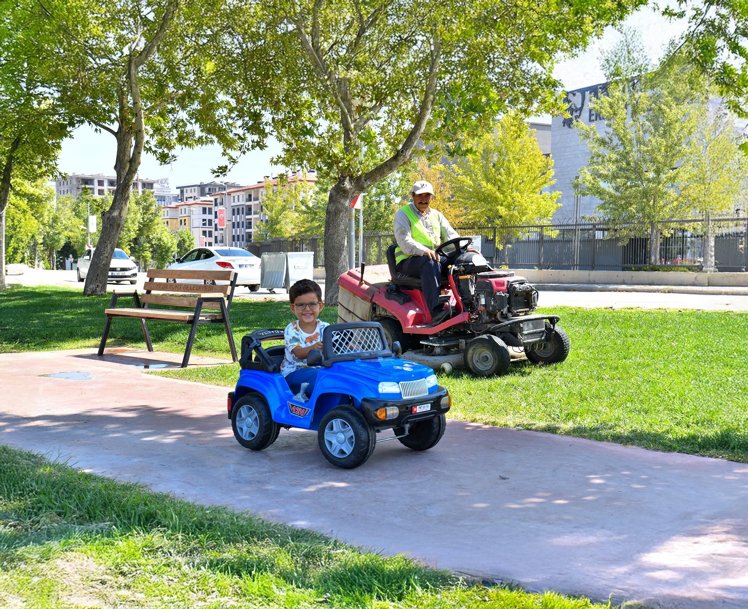 Yeşilyurt'ta Parklar Yenileniyor