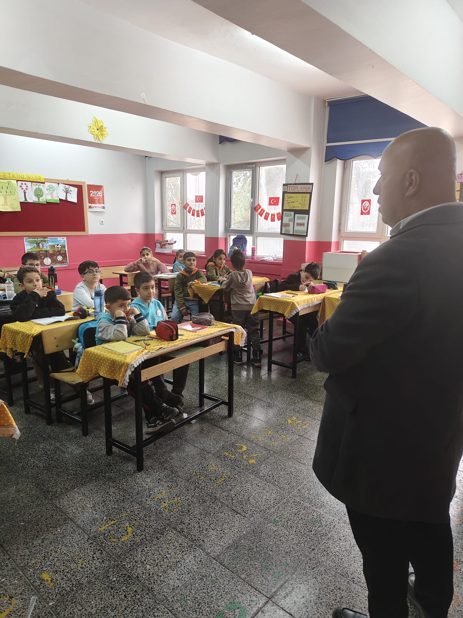 Zaviye Mahallesi Muhtarı Mesut Canbay, İlkokul Öğrencileriyle Bir araya Geldi