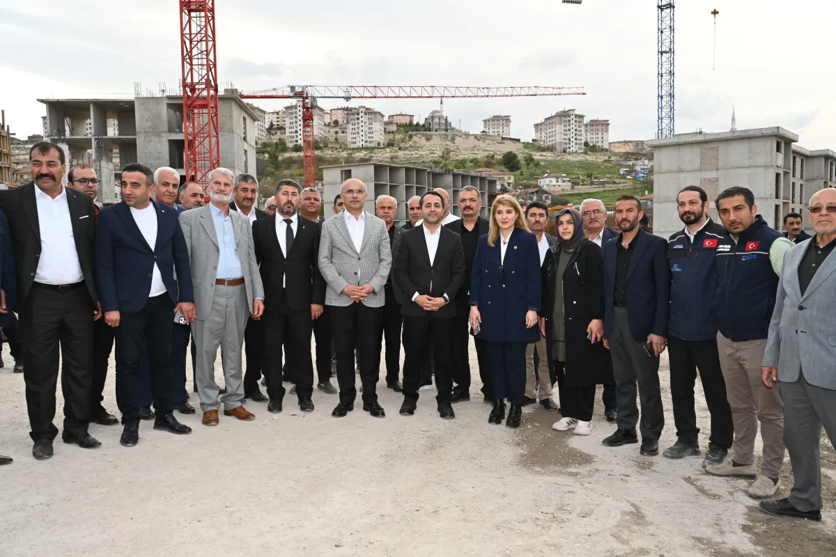 Akparti Heyetinden Akçadağ'a Çıkarma