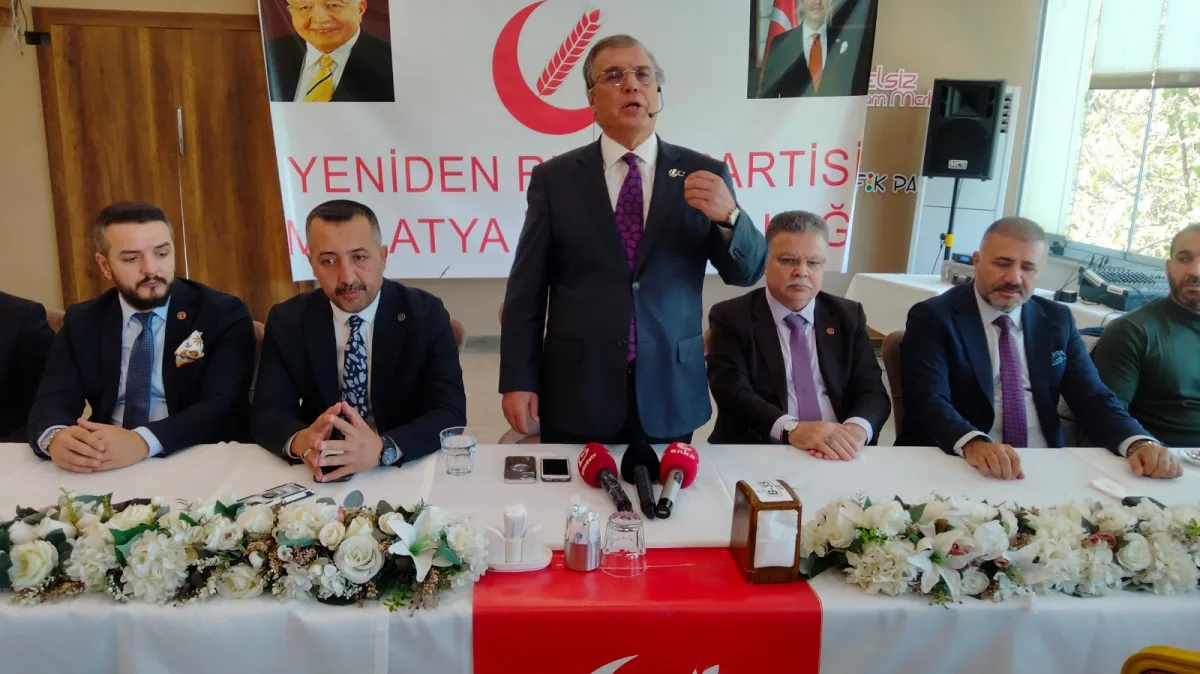Yeniden Refah Partisi'nden "Kentin, Dünü, Bugünü ve Yarını"Başlıklı İstişare Toplantısı Gerçekleşti