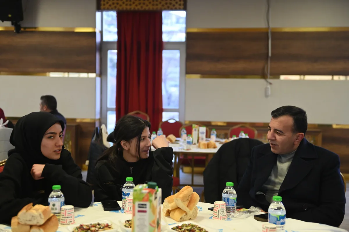 Pütürge'de Öğrencilerle İftar Buluşması